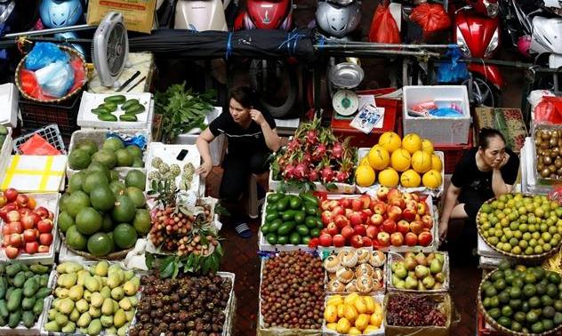 Nikkei: Hộ kinh doanh nhỏ ở Việt Nam cạnh tranh với siêu thị bằng mạng xã hội