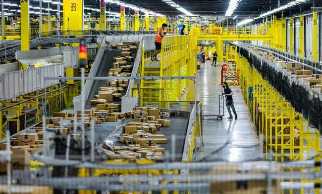 Cách Amazon trở thành công ty 1.000 tỷ USD: Suốt 25 năm sao chép sản phẩm của các nhà buôn, bán với giá rẻ hơn cả nửa, ép họ vào đường cùng, phá sản